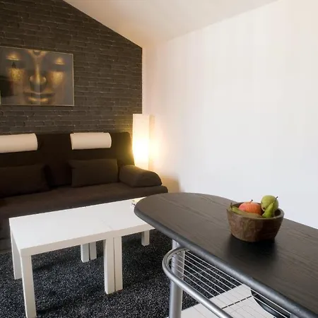 Ivry Apartman *
